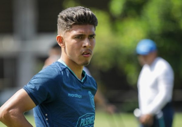 Jeremy Sarmiento jugador ecuatoriano en un entrenamiento con la selección. FOTO: La Tri
