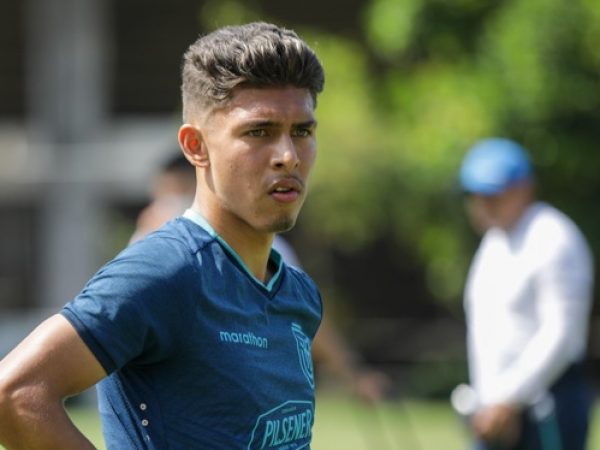 Jeremy Sarmiento jugador ecuatoriano en un entrenamiento con la selección. FOTO: La Tri