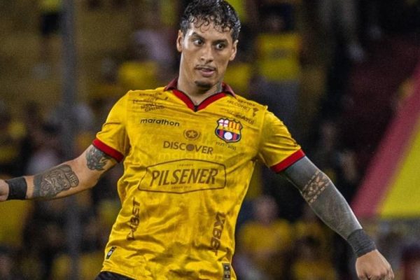 Jesús Trindade, mediocampista uruguayo y excapitán de Barcelona SC, rescindirá su contrato con el club guayaquileño para retornar a Peñarol,