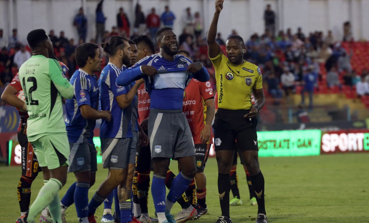 Joao Quiñónez lidera la lista de 'los más UFC' de la LigaPro, conozca qué jugadores son los más expulsados este año