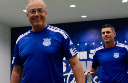 Jorge Célico, técnico del Club Sport Emelec, defendió a sus jugadores y criticó a un sector de la prensa.