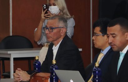Jorge Glas y Carlos Bernal son sentenciados a 13 años de cárcel como coautores de peculado en el caso Reconstrucción de Manabí