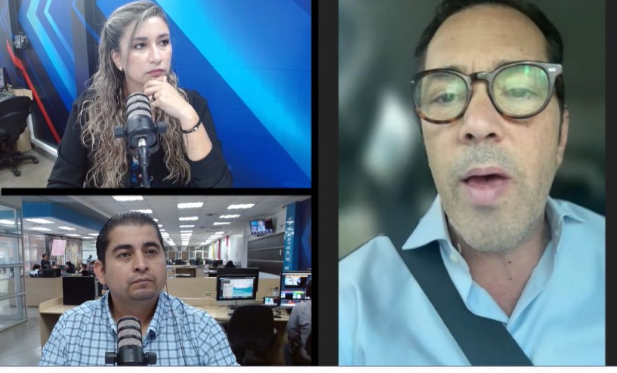 José Alvear (derecha) destacó que el reciente retiro de Panamá de la lista de paraísos fiscales fue un paso decisivo para buscar un TLC.