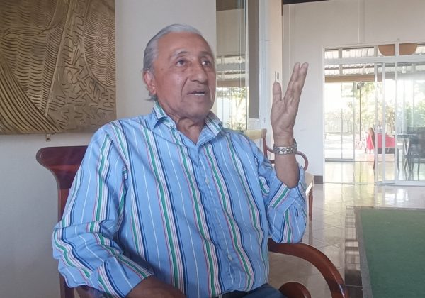 Joselías Sánchez Ramos, tiene claro su propósito: educar y rescatar la historia e identidad del pueblo cholo ecuatoriano.
