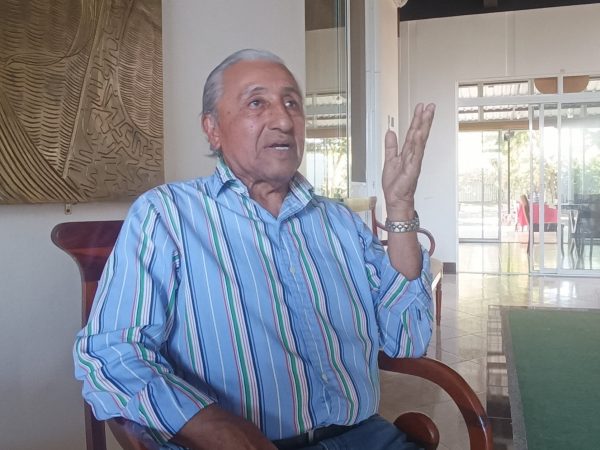 Joselías Sánchez Ramos, tiene claro su propósito: educar y rescatar la historia e identidad del pueblo cholo ecuatoriano.