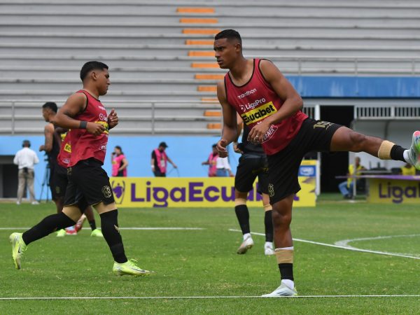Jostin Alman, jugador del Manta FC.