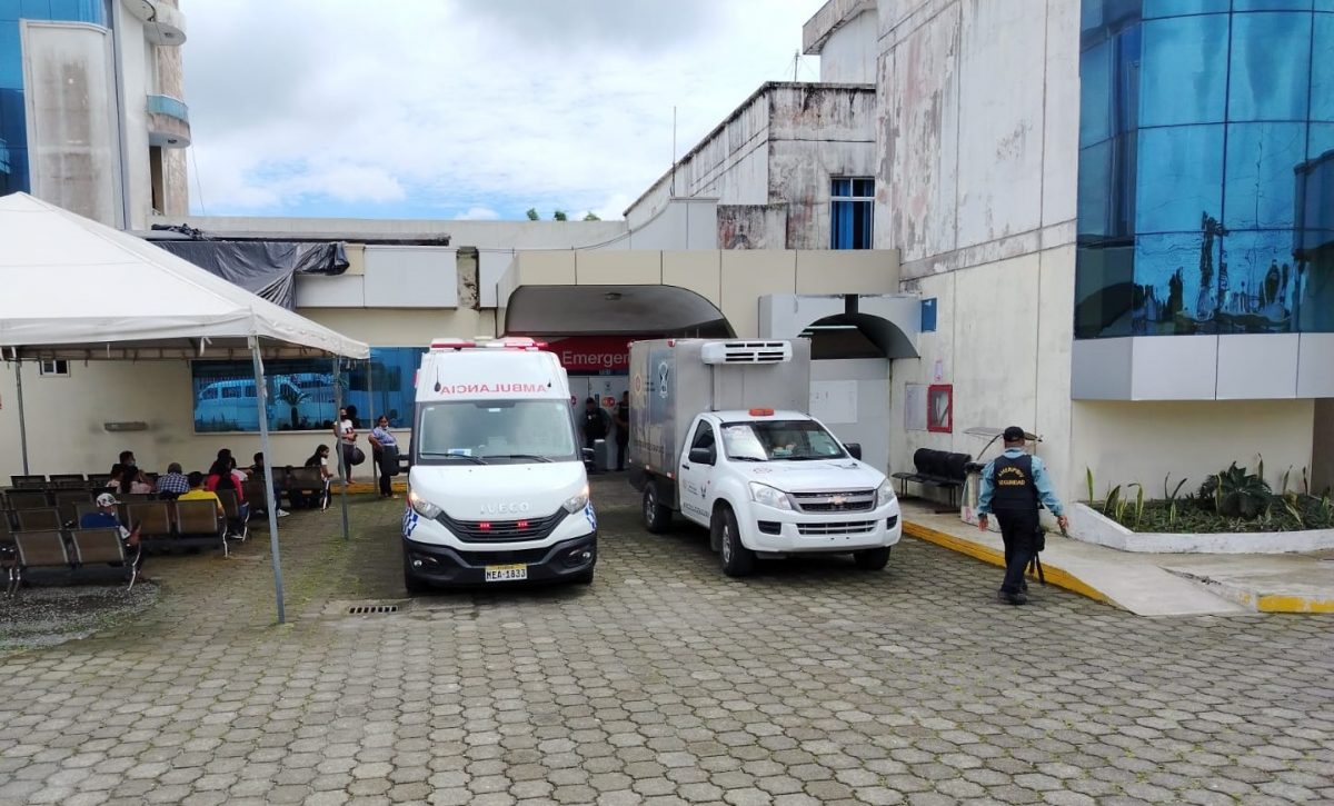 Joven muere electrocutado mientras cambiaba un techo en Santo Domingo de los Tsáchilas