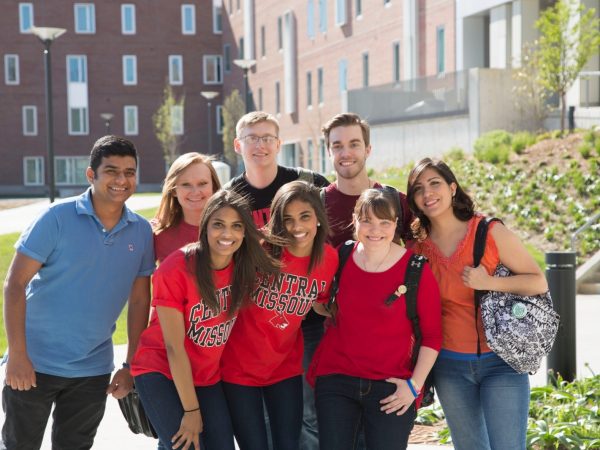 Jóvenes ecuatorianos están abriéndose camino en universidades de renombre en Estados Unidos.