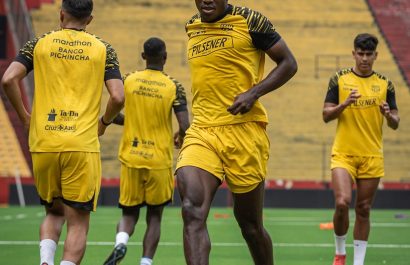 Jugadores de Barcelona SC durante un entrenamiento en el estadio Monumental