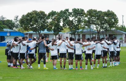 Jugadores de Emelec exigen pago de salarios pendientes ante posible boicot a concentración