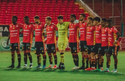 Jugadores del Deportivo Cuenca exige pago de salarios atrasados de julio y agosto