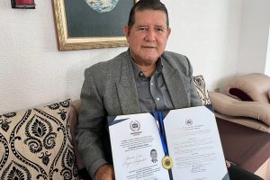 Jurista manabita recibe Doctorado Honoris Causa por su trayectoria pública