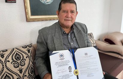 Jurista manabita recibe Doctorado Honoris Causa por su trayectoria pública