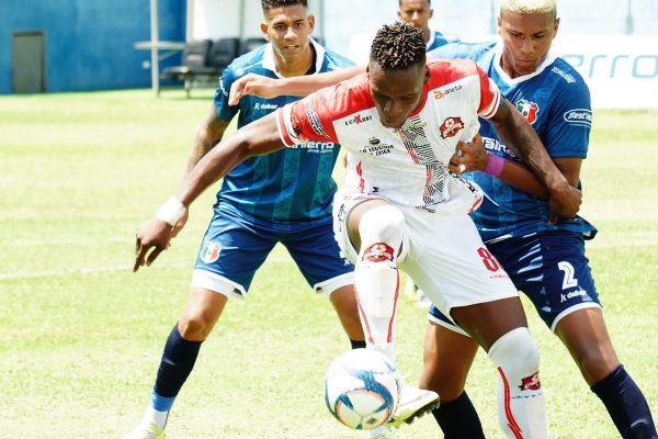Juventud Italiana golea 3-0 a 11 de Mayo y lidera el Grupo B en Manabí