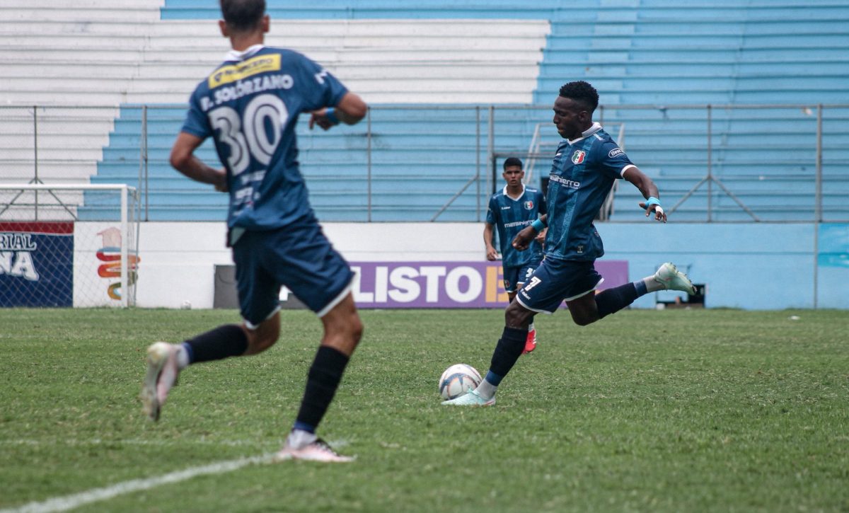 Juventud Italiana goleó de visitante a Santa Elenas SC.