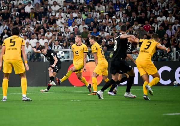 Juventus rescata empate ante Dortmund y Qarabag remonta a Benfica