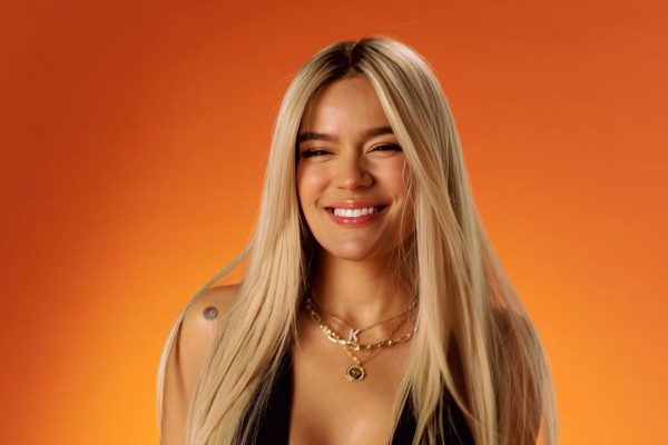 Karol G alza la voz y apoya a migrantes latinos afectados por redadas en Estados Unidos
