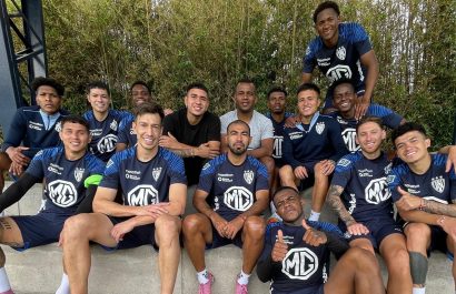 Kendry Páez se despidió de sus compañeros de Independiente del Valle y comenzará su aventura en Francia