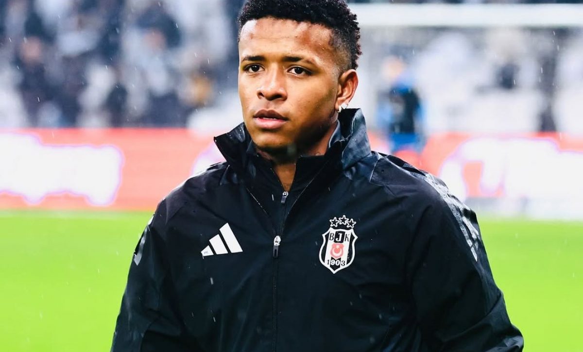 Keny Arroyo continuará en Besiktas tras reunión con la directiva del club
