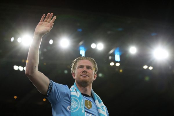 Kevin De Bruyne se despide del Etihad con victoria del Manchester City