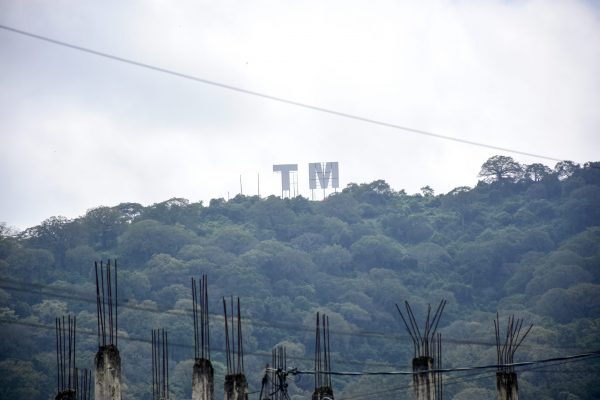 Las letras se ven desde diferentes sectores de Portoviejo.