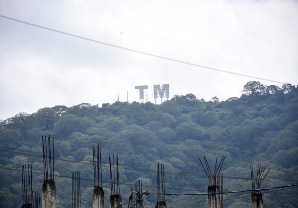 Las letras se ven desde diferentes sectores de Portoviejo.