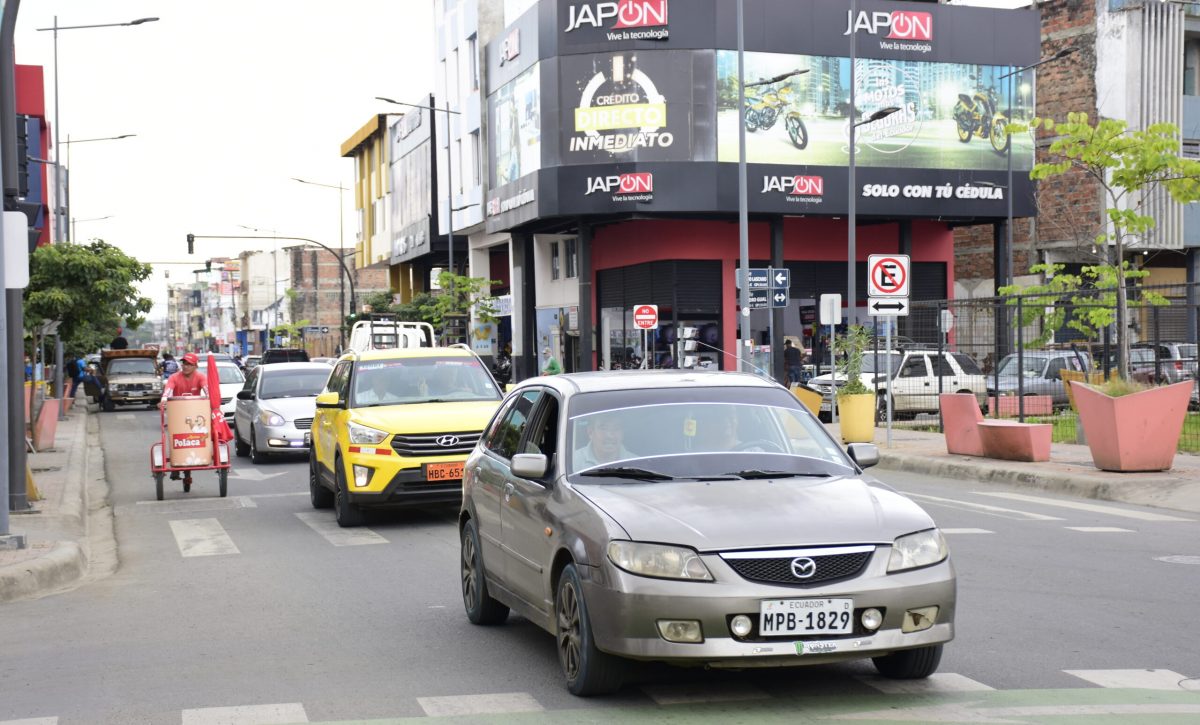 ¡Caos vial en Portoviejo! Las avenidas con más trafico el 6 de mayo