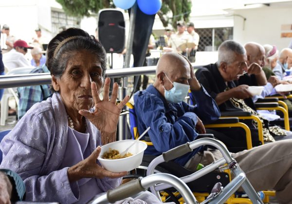 MIES busca solución para el Centro Gerontológico Guillermina Loor en Portoviejo ante vencimiento de comodato