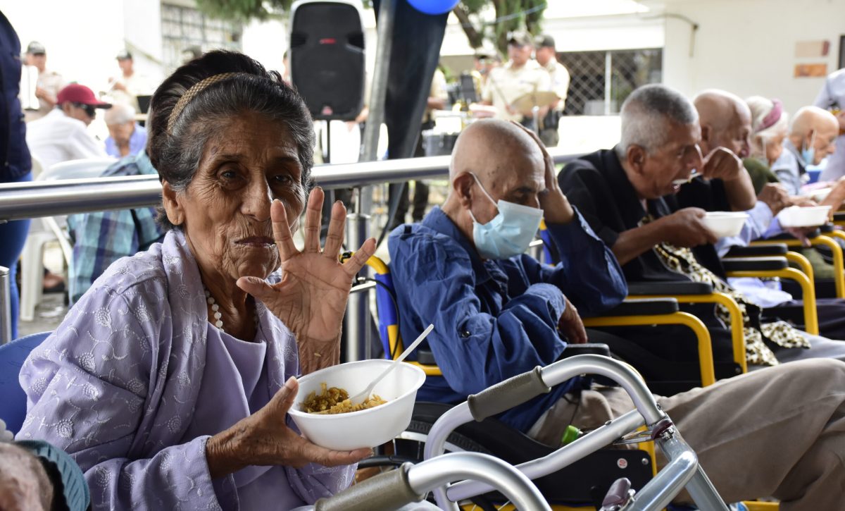 MIES busca solución para el Centro Gerontológico Guillermina Loor en Portoviejo ante vencimiento de comodato