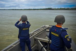 La Armada de Colombia realiza operativos para lograr la seguridad y combatir el narcotráfico. FOTO Armada de Colombia