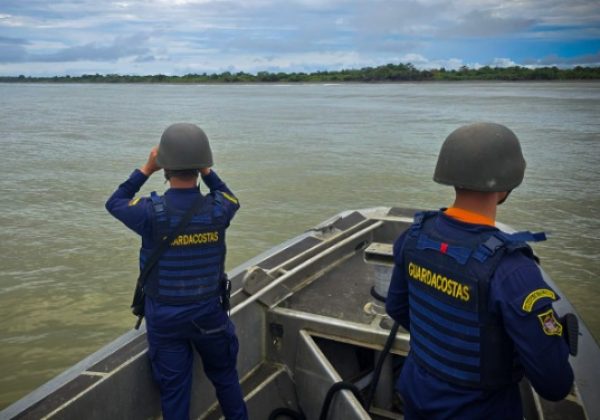 La Armada de Colombia realiza operativos para lograr la seguridad y combatir el narcotráfico. FOTO Armada de Colombia