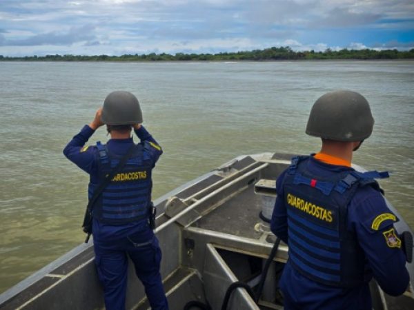 La Armada de Colombia realiza operativos para lograr la seguridad y combatir el narcotráfico. FOTO Armada de Colombia