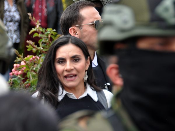 La Asamblea Nacional certifica que Verónica Abad sigue siendo Vicepresidenta de Ecuador .