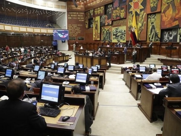 La Asamblea Nacional decidió no avanzar en el trámite que permitiría el establecimiento de bases militares extranjeras en el país.