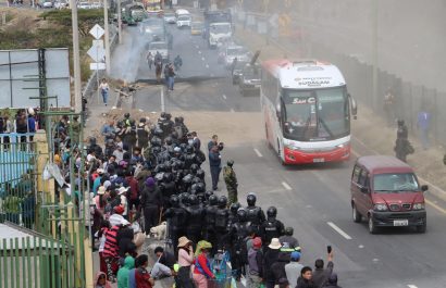 Habitantes cerraron la vía Panamericana Norte de Quito, el pasado martes, en rechazo a la eliminación del subsidio al Diésel.