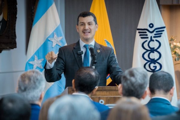 La Cámara de Comercio de Guayaquil cumple 136 años al servicio del sector empresarial. (CCG).