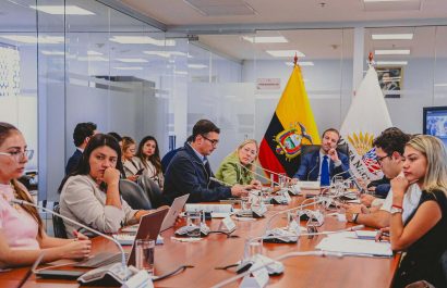 La Comisión de la Salud revisa propuestas para fortalecer subniveles de atención y prevenir el cáncer en Ecuador. (AN).