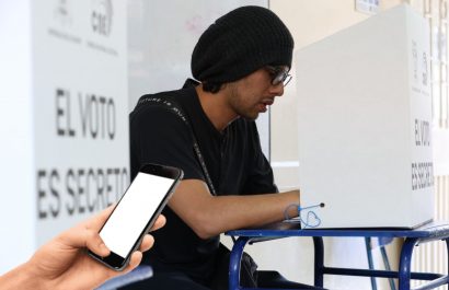La Corte Constitucional declara constitucional medida del CNE sobre dispositivos móviles durante la segunda vuelta electoral.