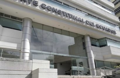 La Corte Constitucional ordena al Ministerio de Defensa pagar indemnizaciones y pensiones a deudos de exmilitares.