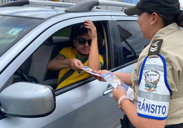 La Policía Nacional retoma el control del tránsito en 25 ejes viales tras 14 años