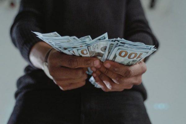 La UAFE y Unidades de Inteligencia Financiera de Colombia, Perú y Panamá se unen contra lavado de activos. (Pexels).