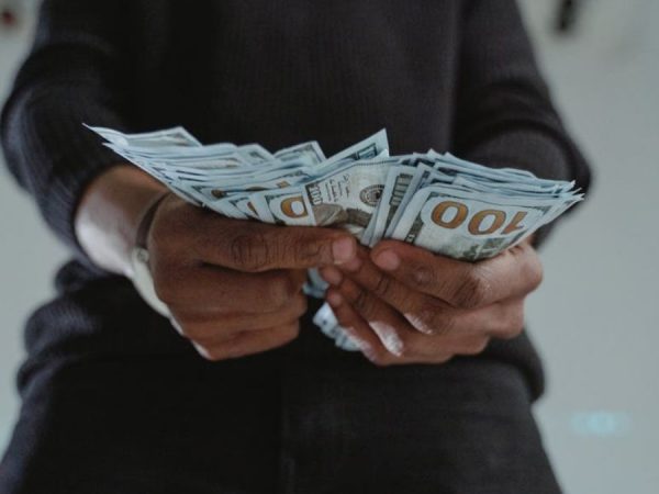 La UAFE y Unidades de Inteligencia Financiera de Colombia, Perú y Panamá se unen contra lavado de activos. (Pexels).