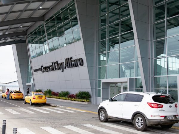 La asignación presupuestaria proyectada para el aeropuerto Eloy Alfaro es de 190 mil dólares.