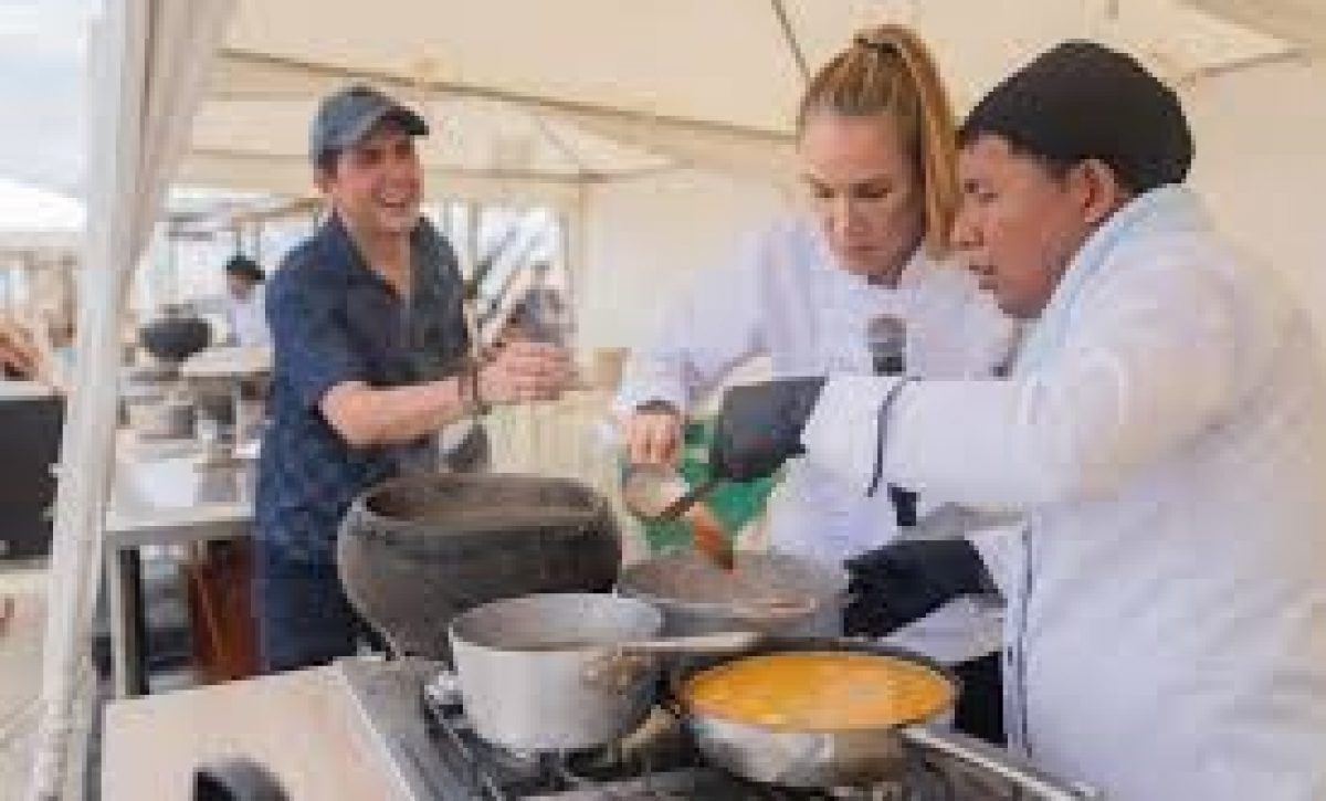 La cocina manabita se consolida como atractivo clave durante los feriados en Ecuador