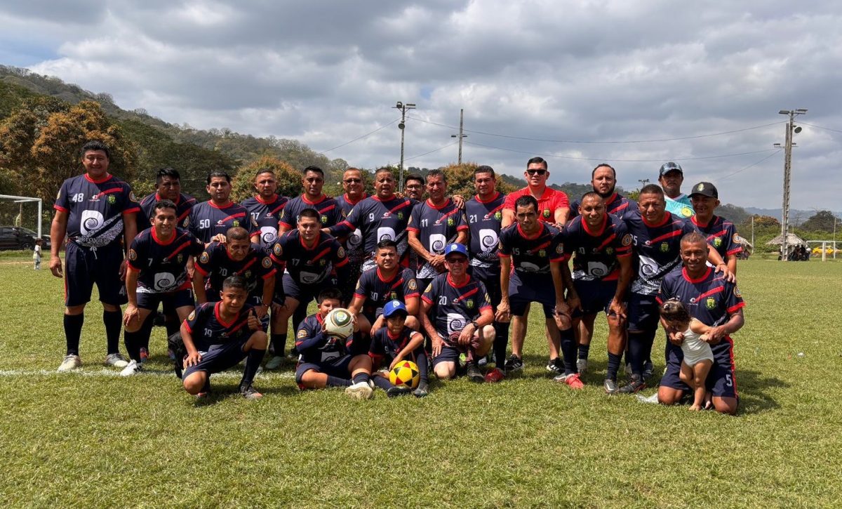 La cooperativa de taxis José Mendoza es uno de los equipos con más seguidores en el campeonato.