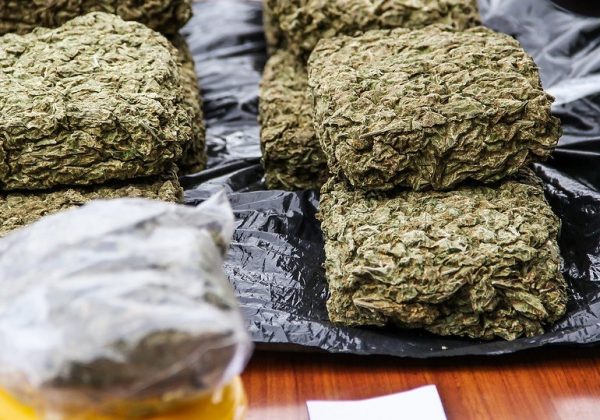 La droga quedó bajo custodia de la Policía Antinarcóticos como evidencia del operativo Amanecer