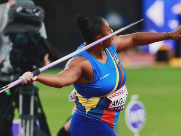 La ecuatoriana Juleisy Angulo conquista el oro mundial en jabalina