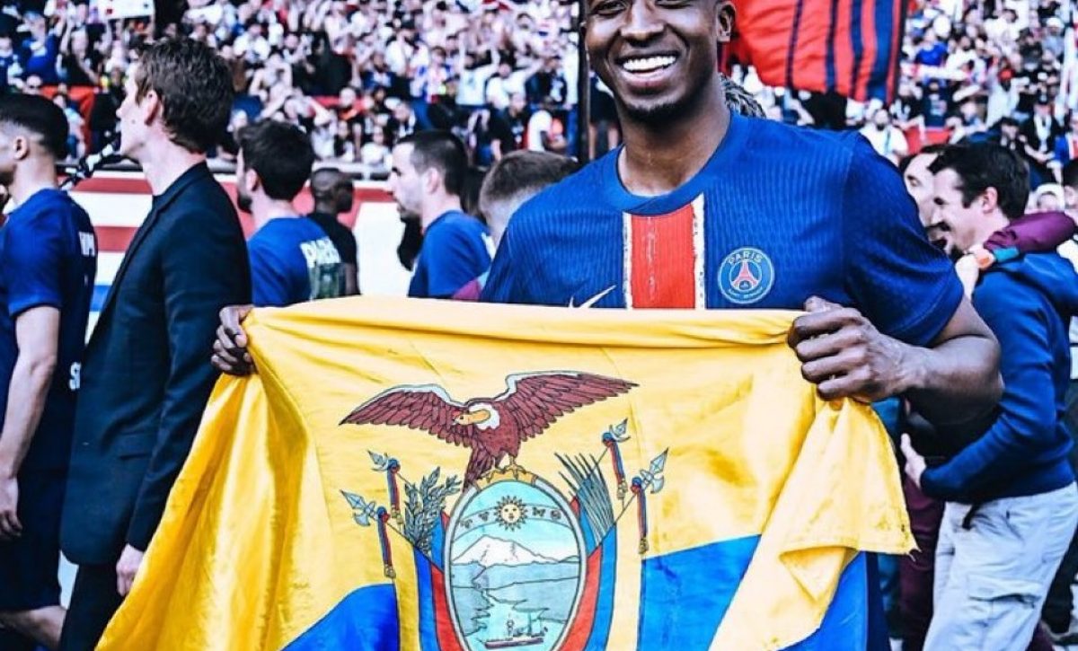 La embajada de Ecuador en Francia homenajea a Willian Pacho por sus logros con el PSG