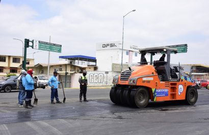 La escasez de asfalto limita las intervenciones viales en Portoviejo al 30% de los 17 kilómetros planificados para 2025