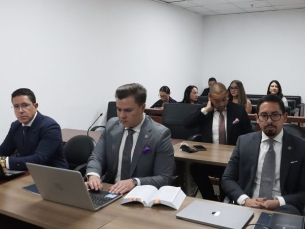 La jueza María Daniela Ayala negó la solicitud de Xavier Jordán para diferir la audiencia de formulación de cargos en el caso Magnicidio FV.